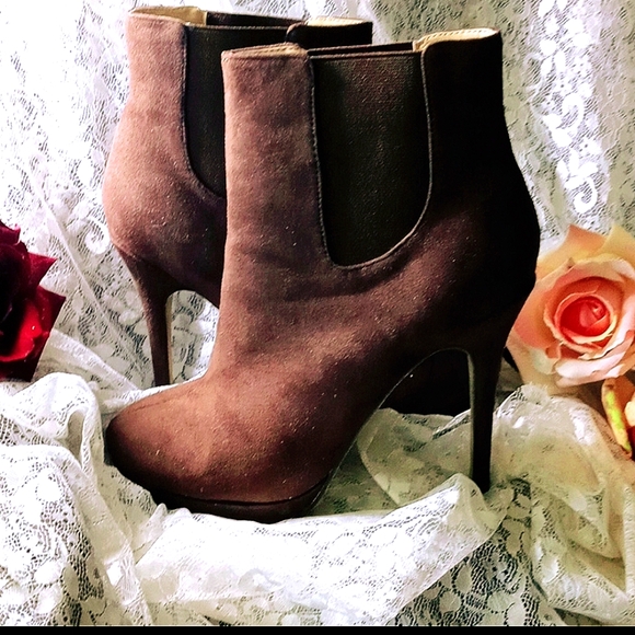 Michael Antonio Shoes - 🍀 7/$25 Michael Antonio Brown boots 9